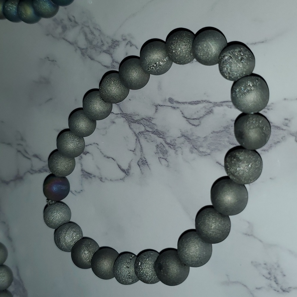 Silver Iris 10 mm Agate Druzy Stone Handmade Stretch Bracelet